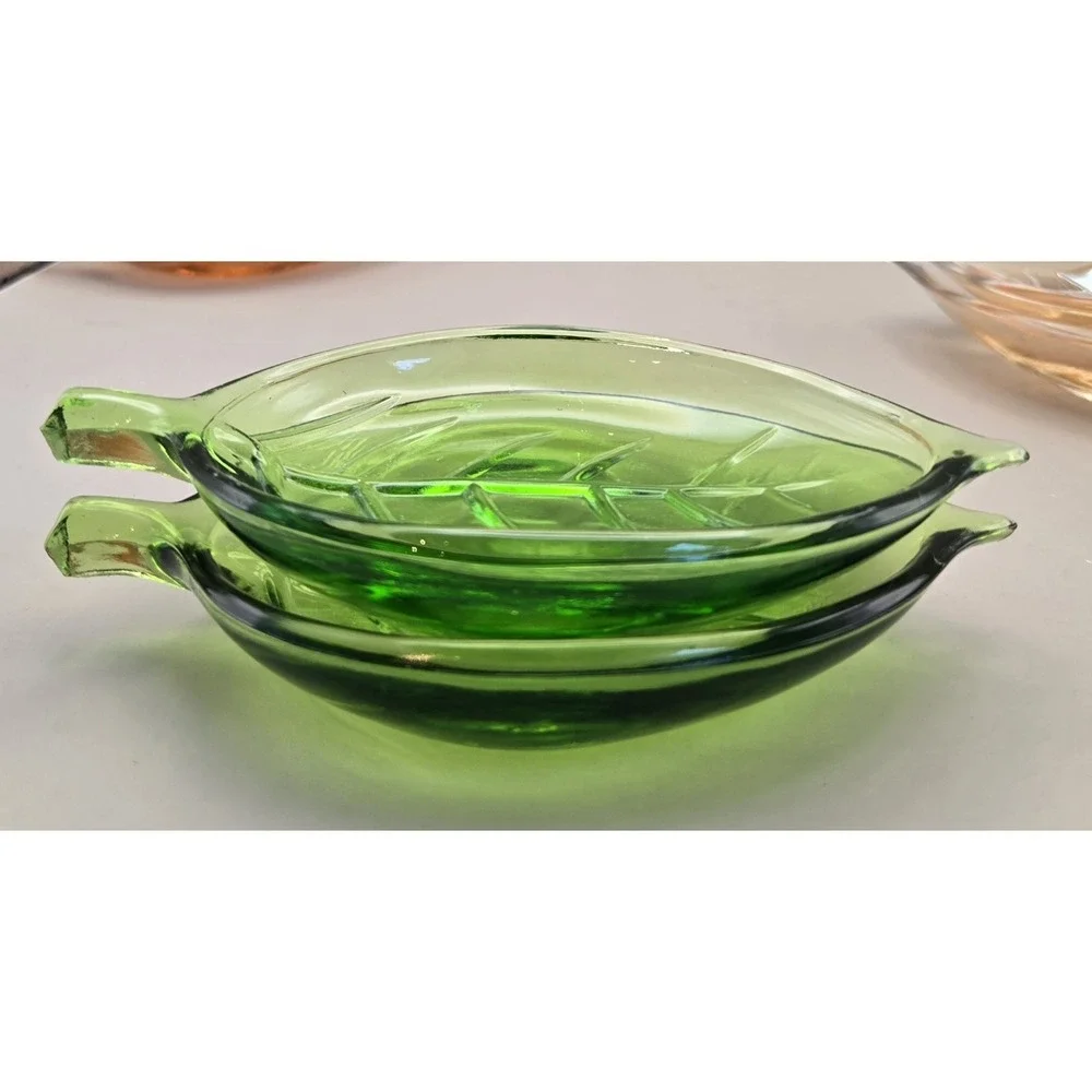 Vintage 60's Color Glass Leaf‎ Shaped Trays 6pcs. 3 Colors B#24